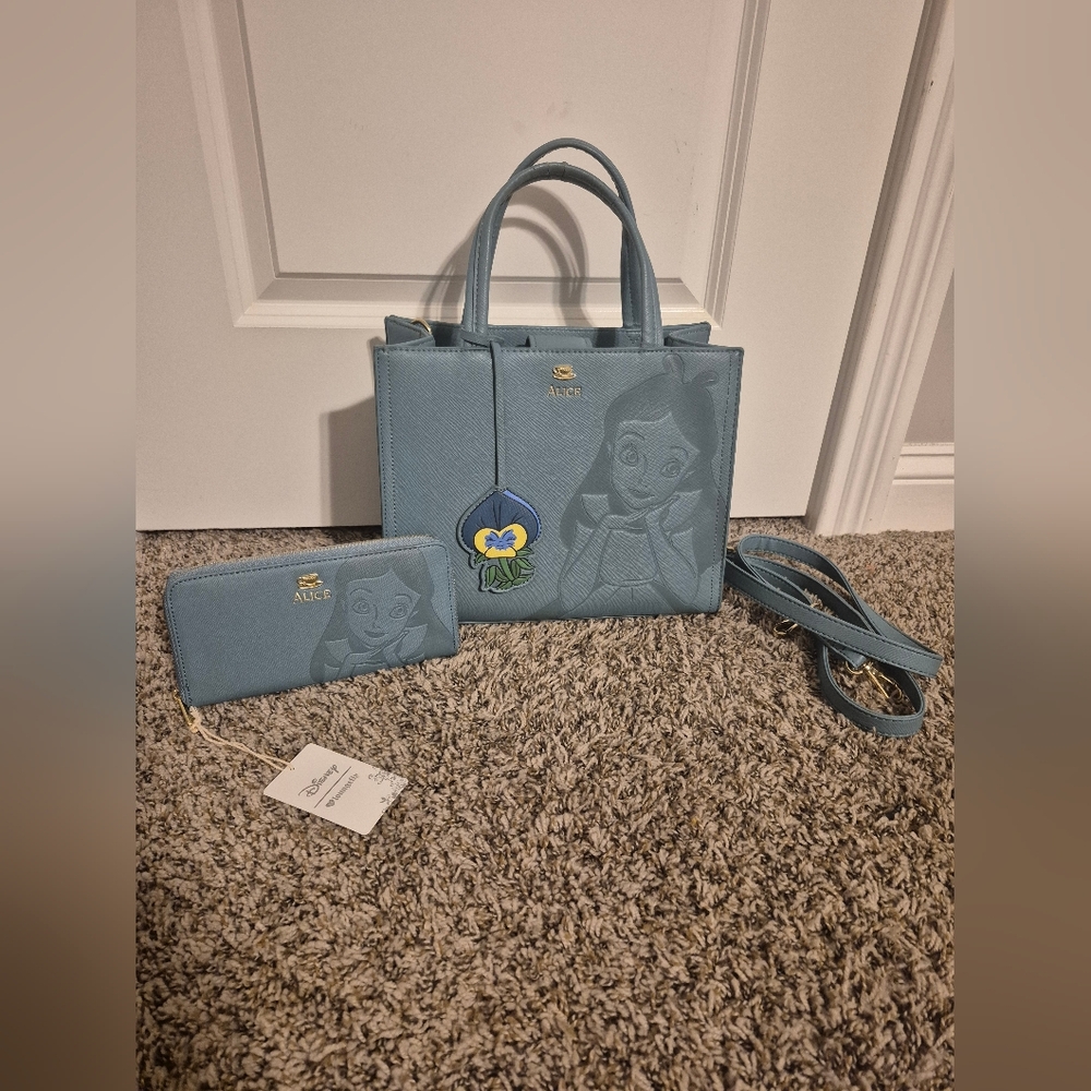 Loungefly Disney alice in wonderland deboss purse